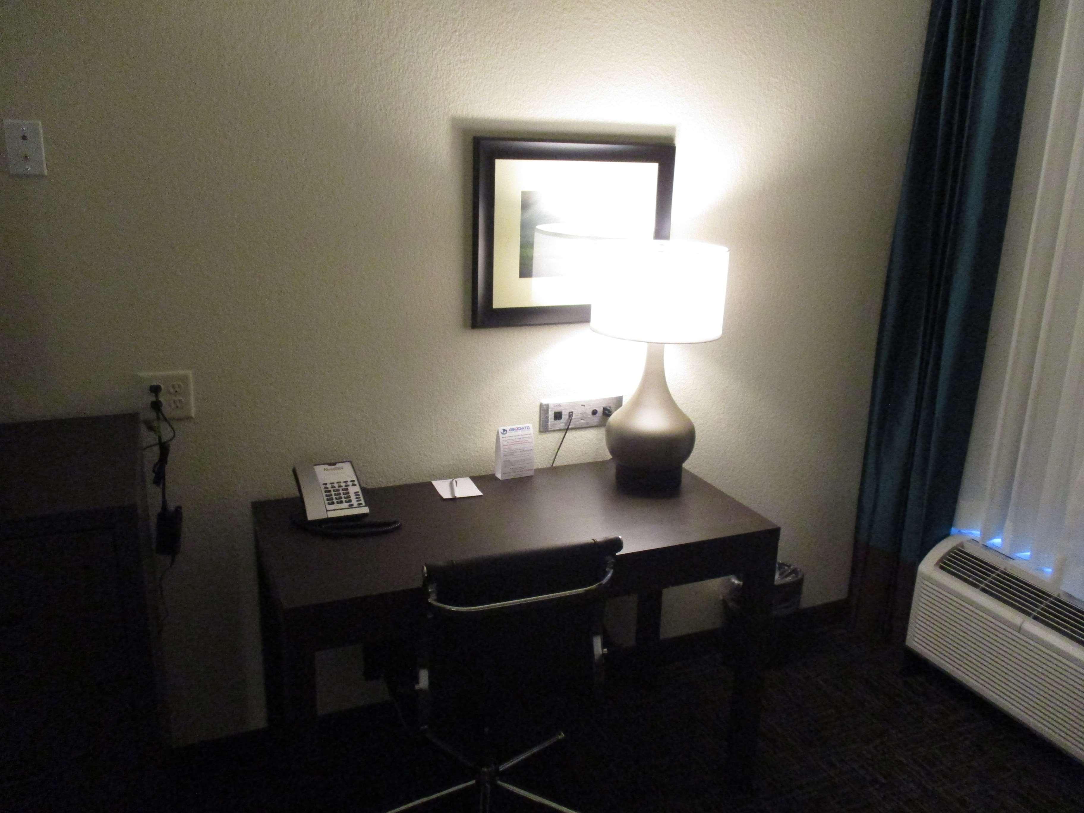 Best Western Plus/Executive Residency Elk City Bagian luar foto