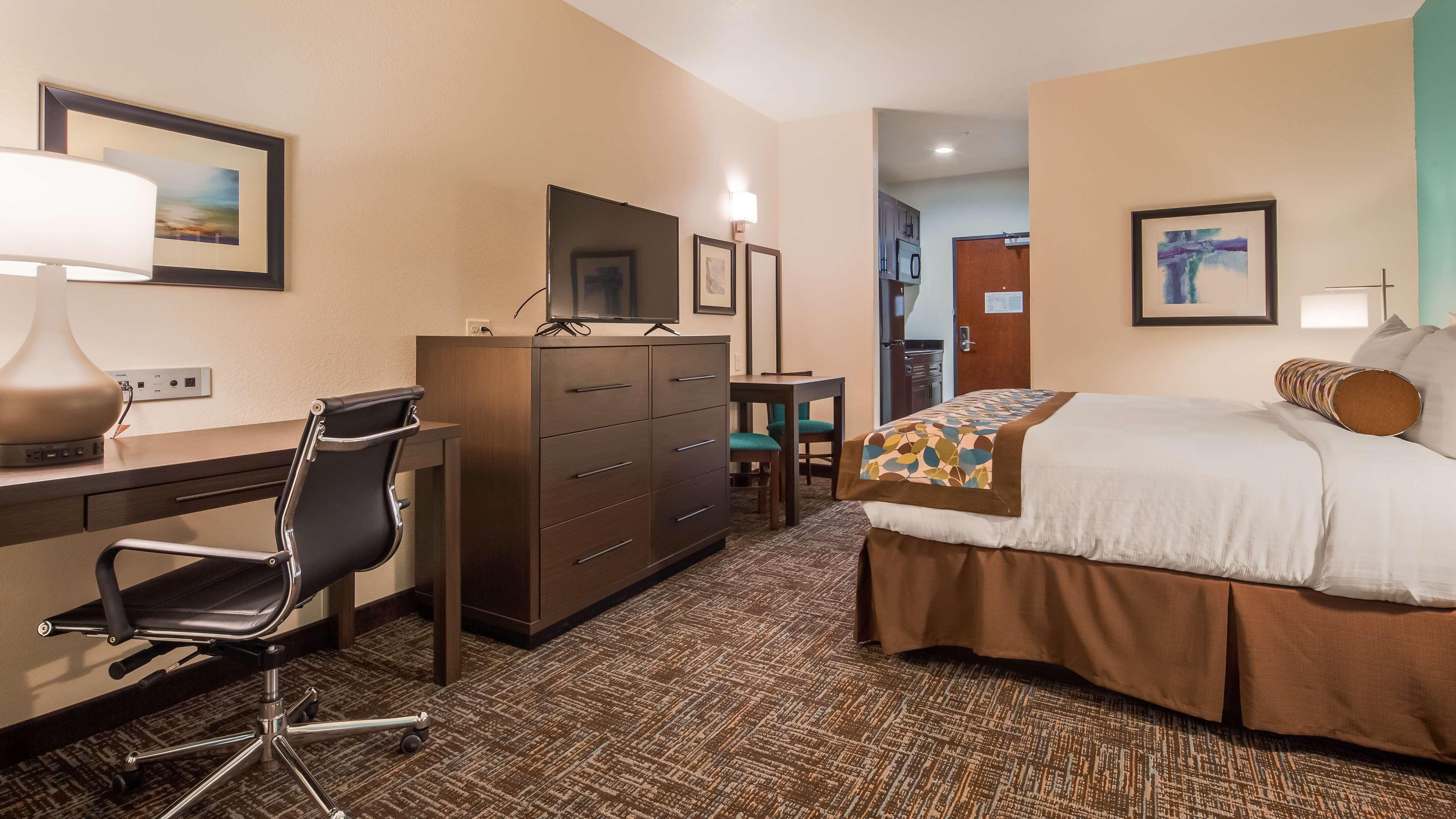 Best Western Plus/Executive Residency Elk City Bagian luar foto