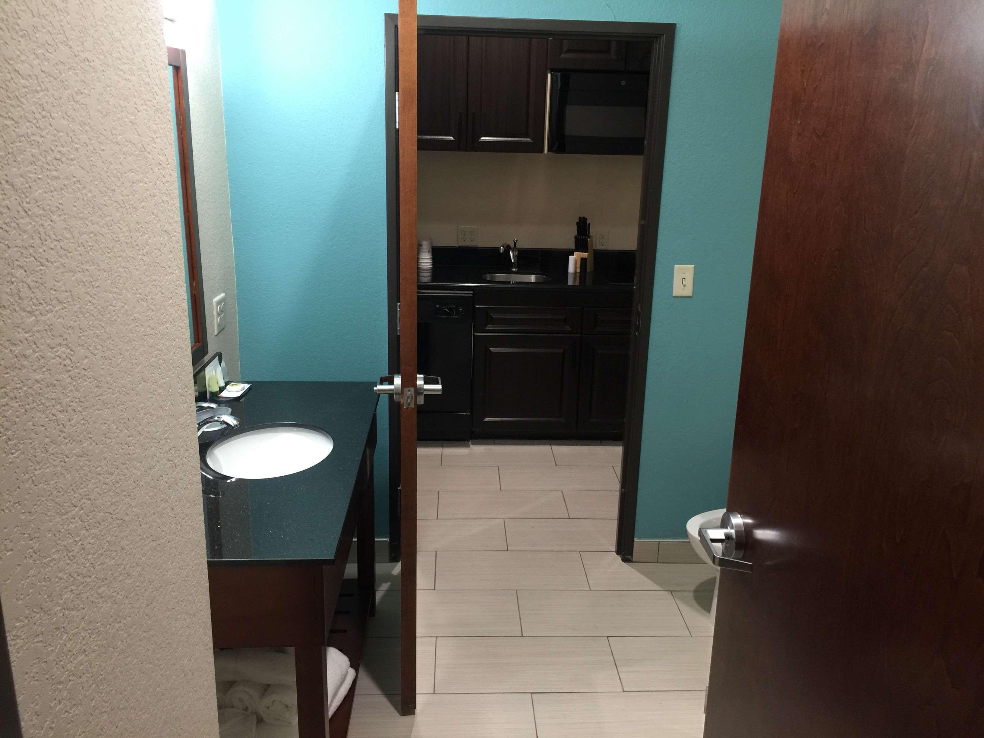 Best Western Plus/Executive Residency Elk City Bagian luar foto