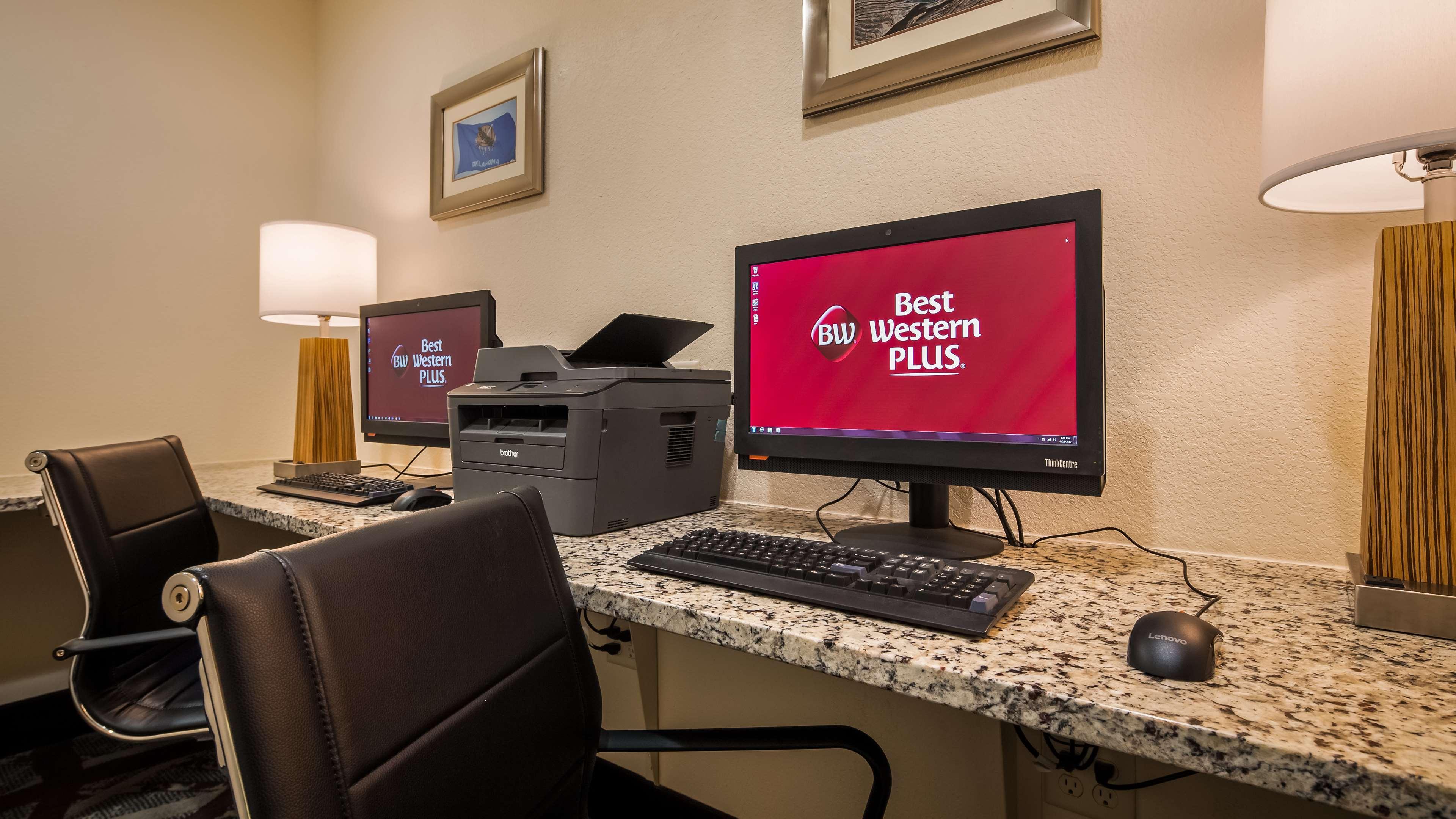 Best Western Plus/Executive Residency Elk City Bagian luar foto