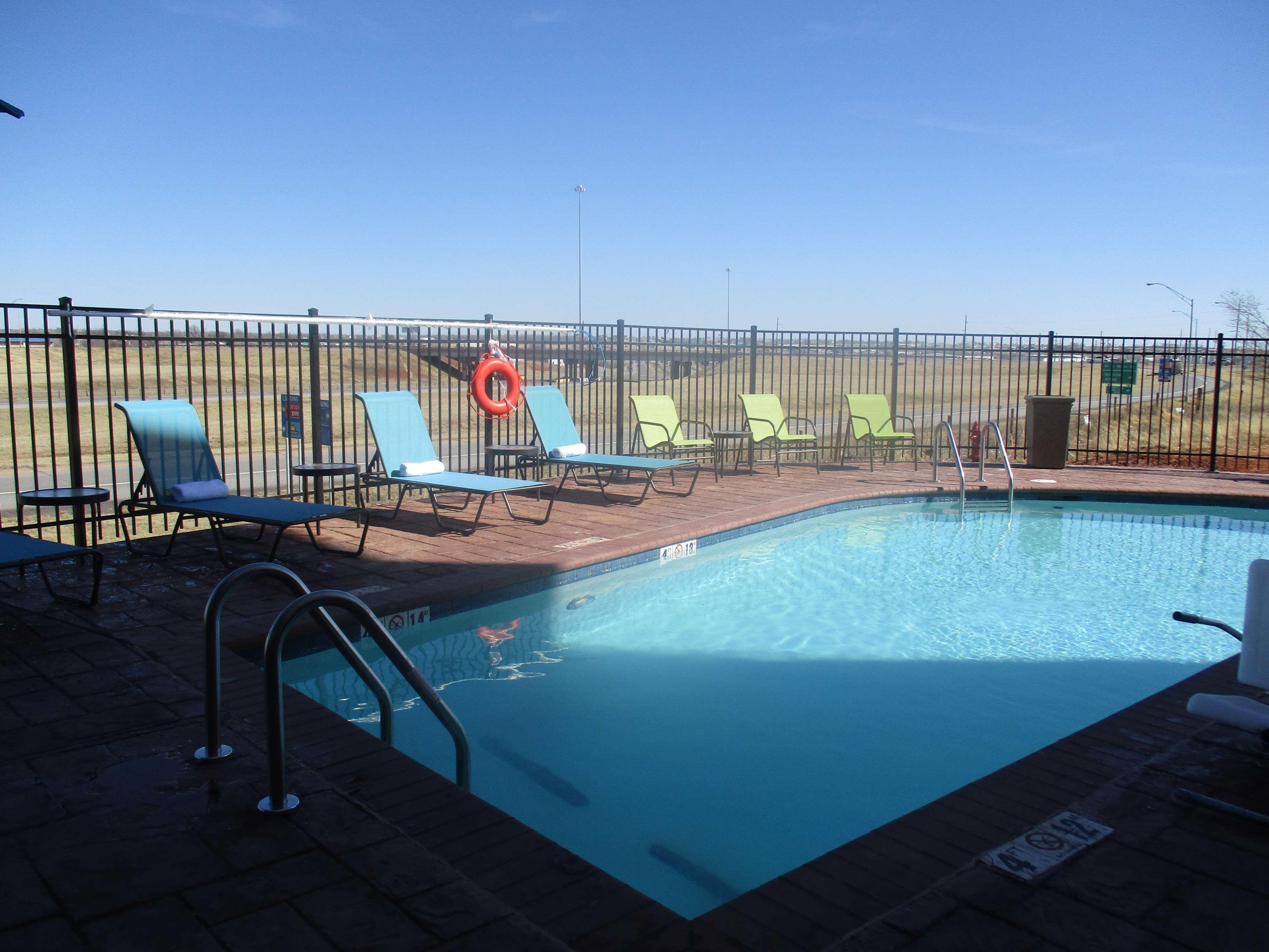 Best Western Plus/Executive Residency Elk City Bagian luar foto