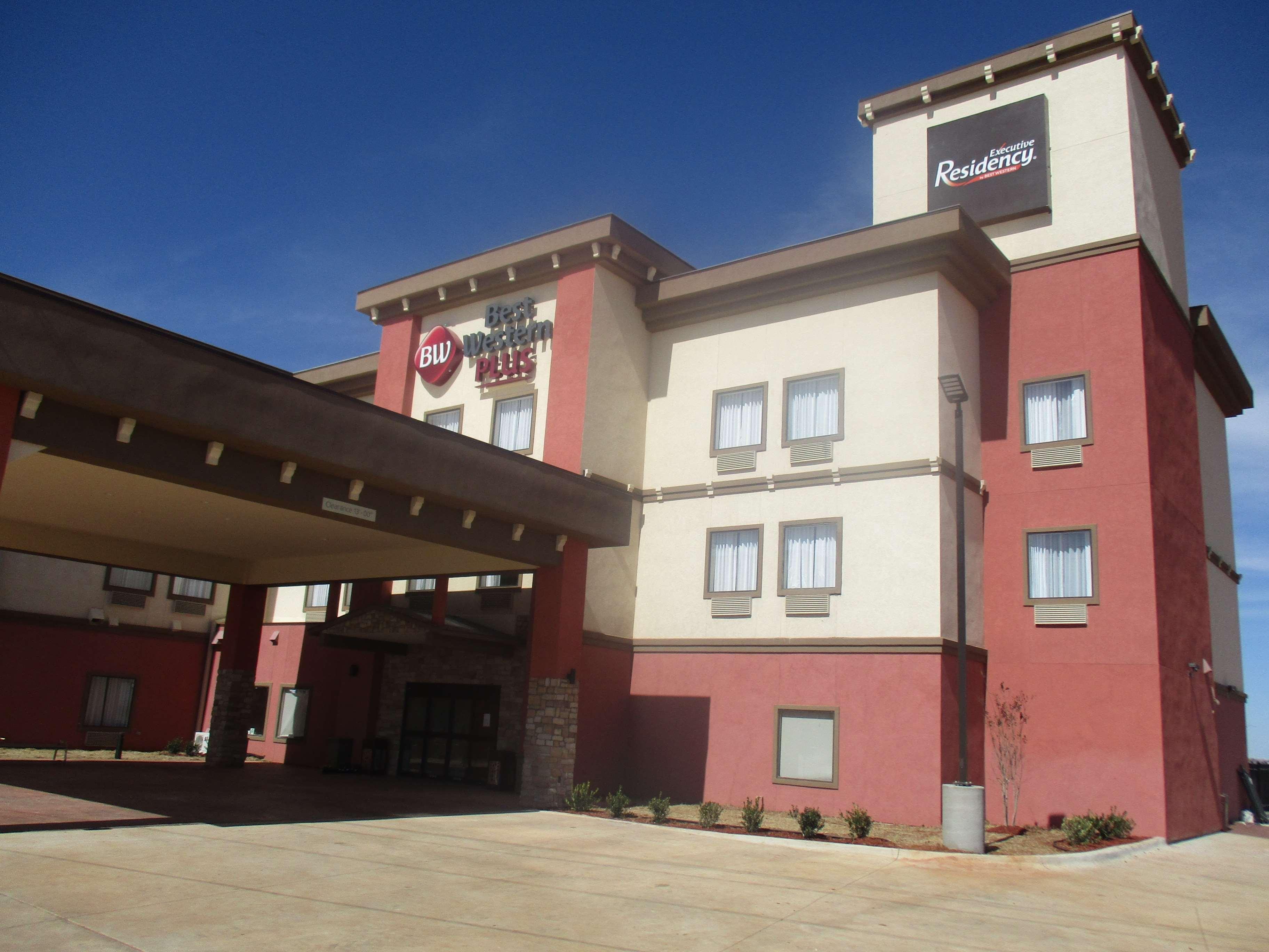Best Western Plus/Executive Residency Elk City Bagian luar foto