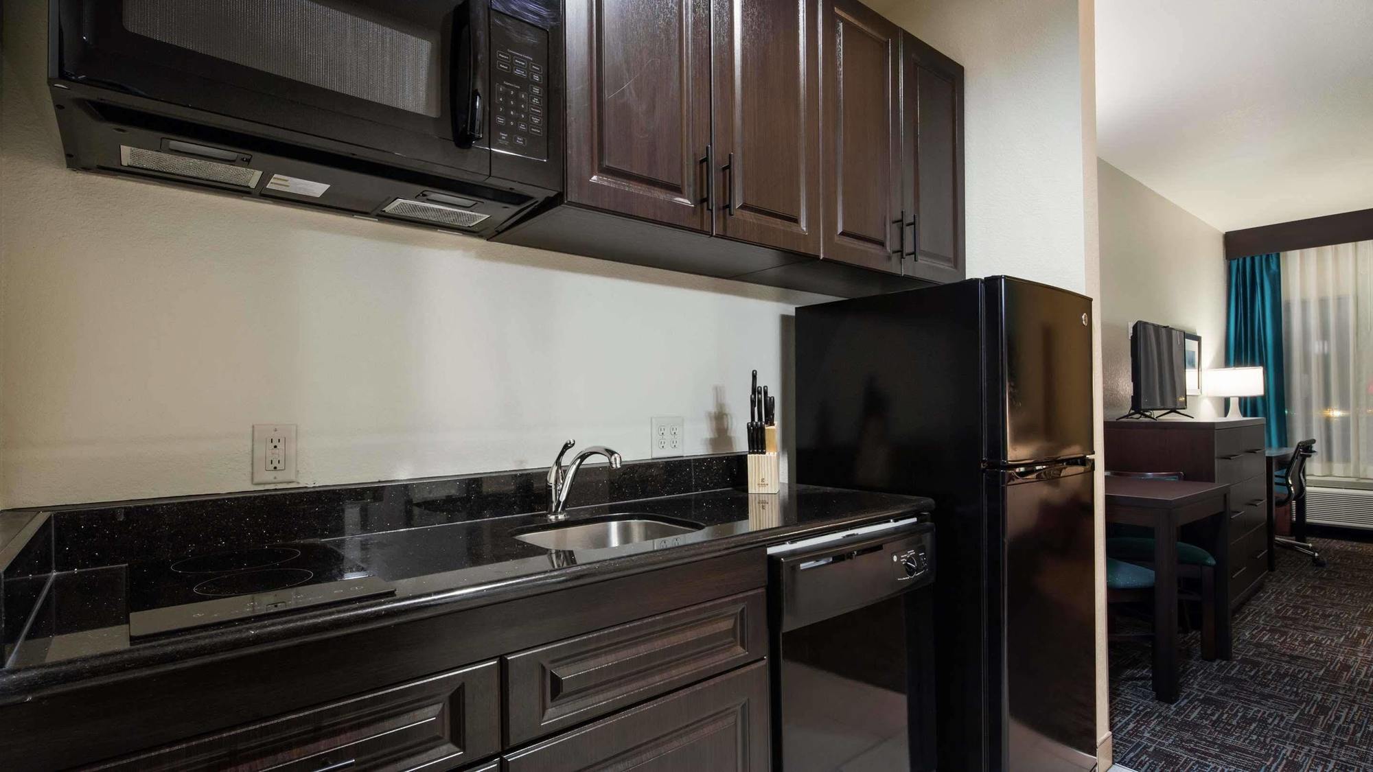 Best Western Plus/Executive Residency Elk City Bagian luar foto