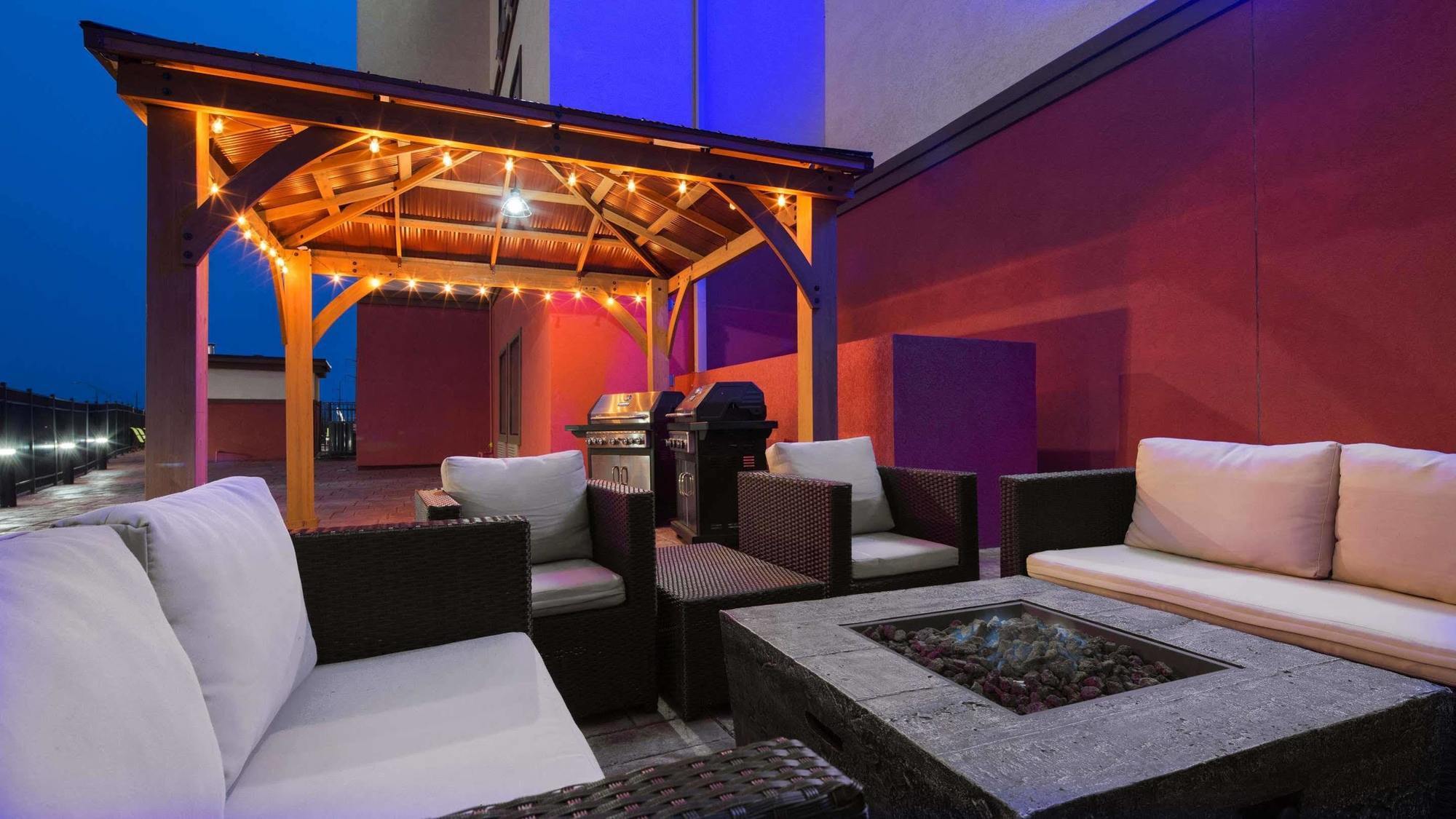 Best Western Plus/Executive Residency Elk City Bagian luar foto